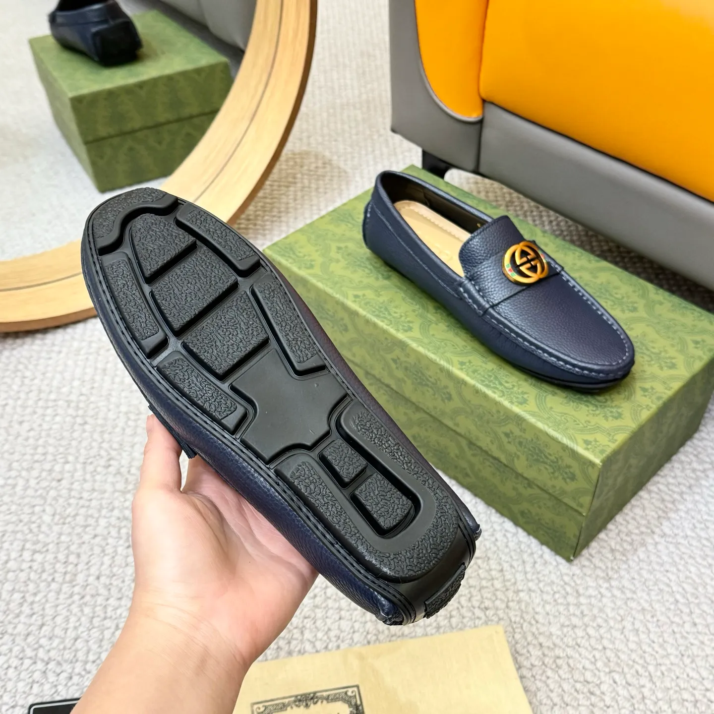Men's shoes 💰420 (Yangli) Gucci* - the top version of Gucci classic beanie shoes! It is made of imported original cowhide and has a comfortable first layer of sheepskin lining! Original wear-resistant rubber outsole! High quality products! Size 38-46, with shoe dial, cloth bag, card